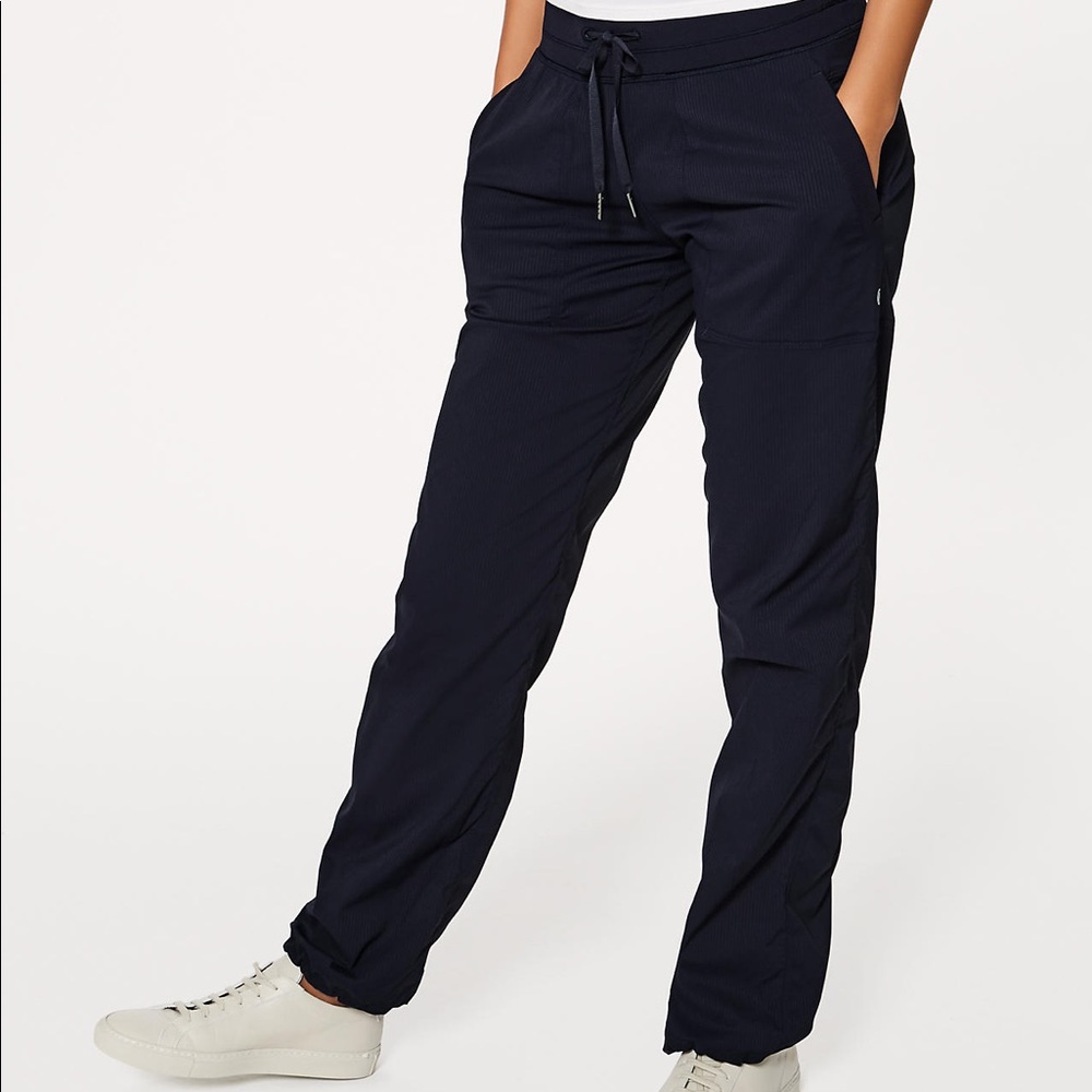[Lululemon] Size 4 Dance Studio Pants